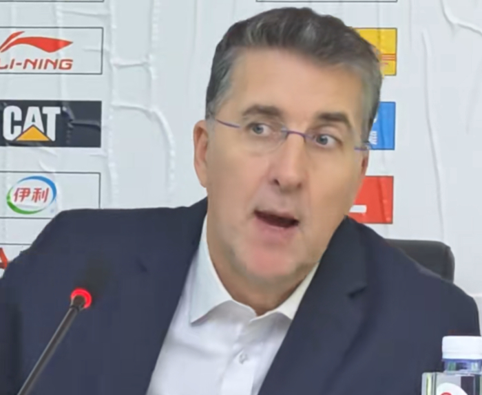 免费送彩金-胜四川发布会！格兰认可3潜力小将+力挺西尔扎提，吴冠希寄语健康|冯傲|四川男篮|篮板|新疆男篮|球队_新浪体育_新浪新闻